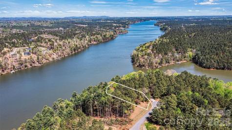 106 Pier Point Drive Connelly Springs NC 28612