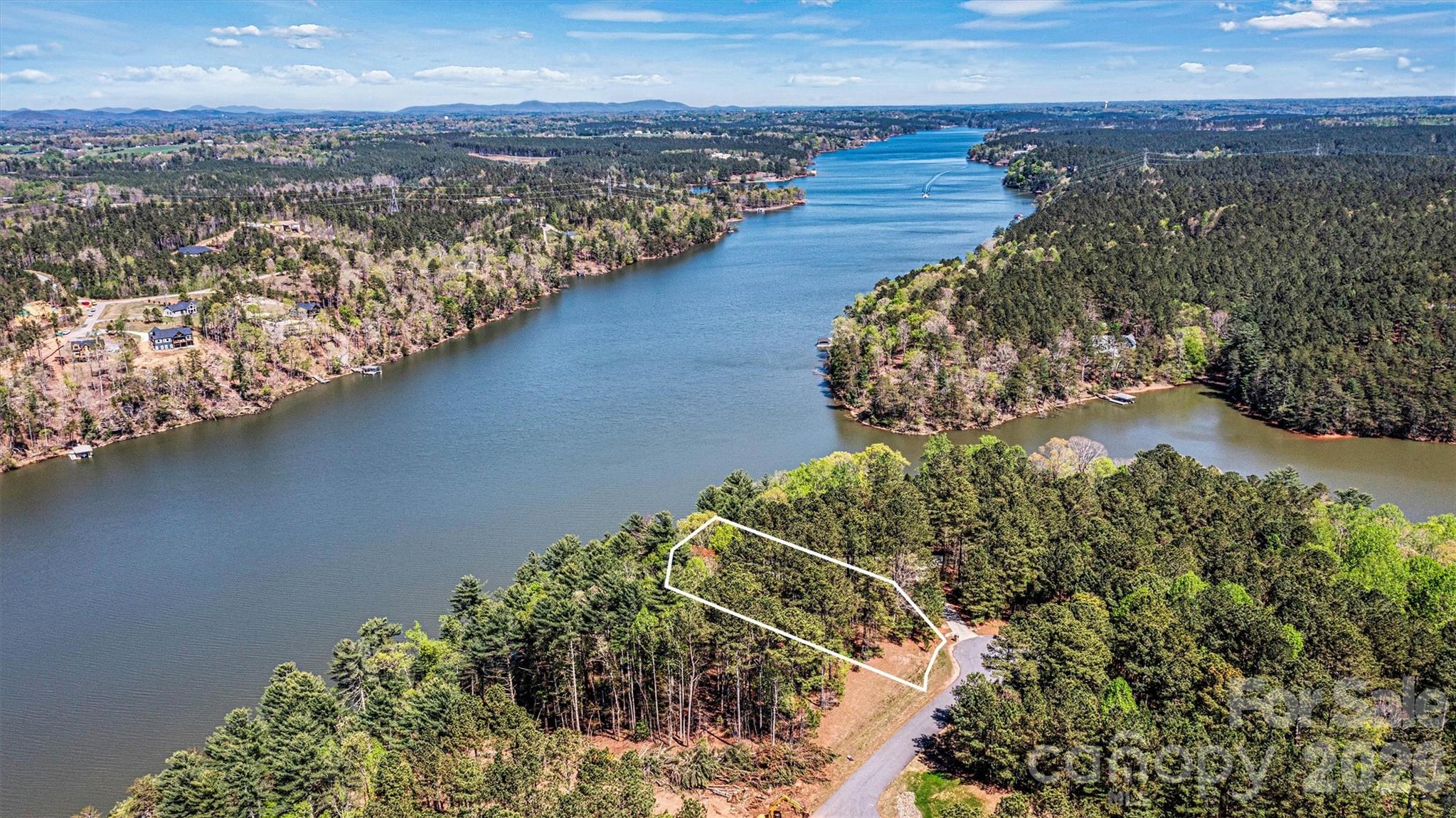 106 Pier Point Drive Connelly Springs NC 28612