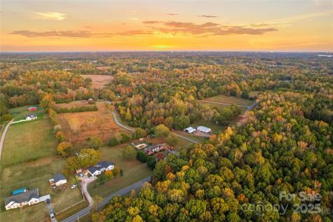 213 Rustic Road Mooresville NC 28115