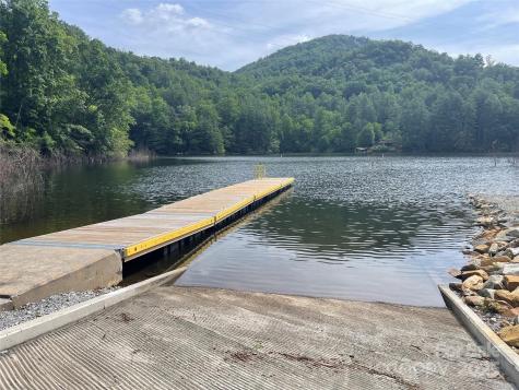 2642 Canada Road Tuckasegee NC 28783