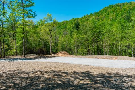 593 Mountain View Church Road Zirconia NC 28790