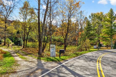 2098 Mckinney Mine Road Spruce Pine NC 28777