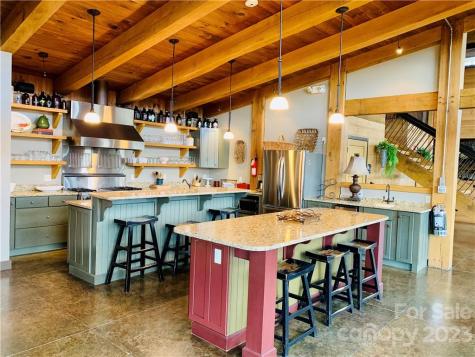 71 Turkey Trot Trail Marshall NC 28753