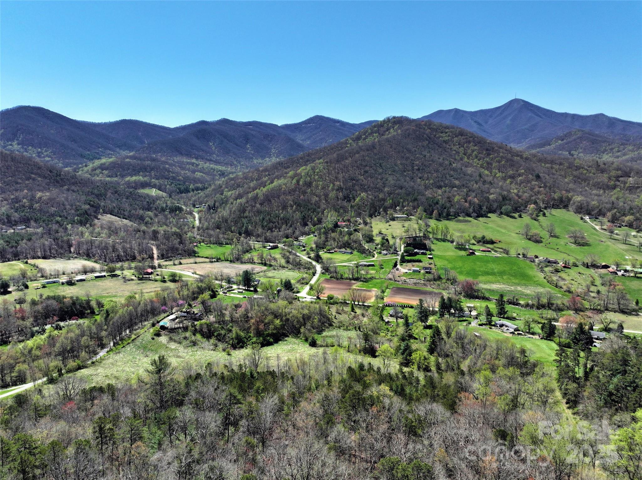 796 Upper Glady Fork Road Candler NC 28715