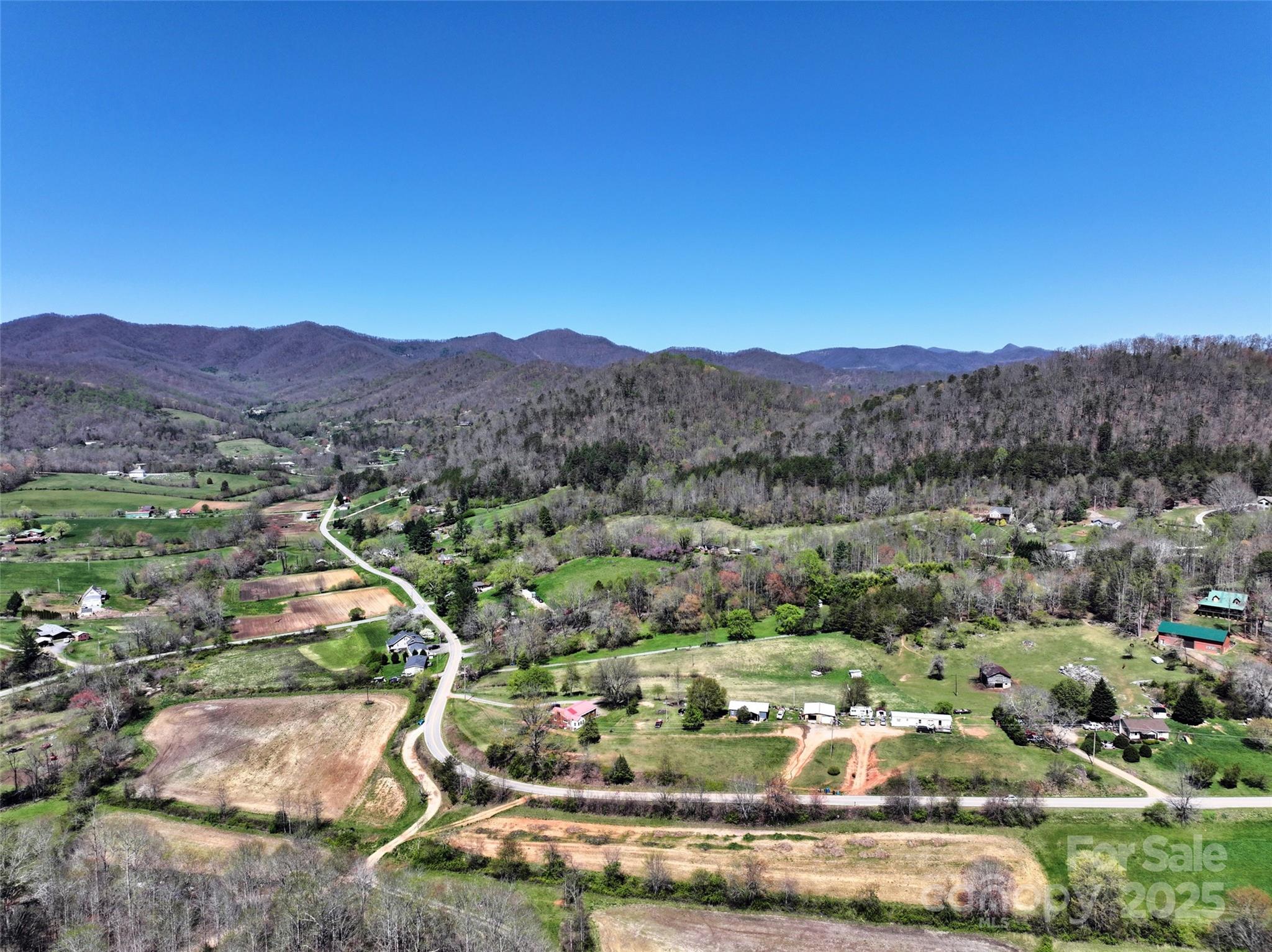 796 Upper Glady Fork Road Candler NC 28715