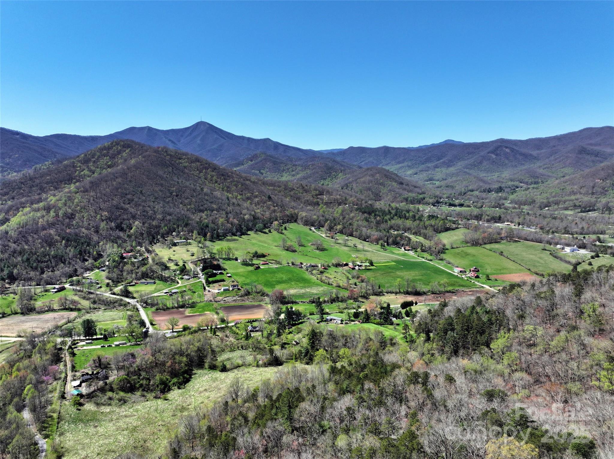 796 Upper Glady Fork Road Candler NC 28715