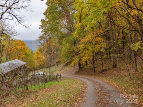 000 Sleepy Hollow Lane Canton NC 28716