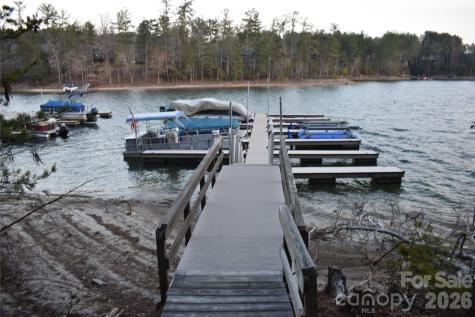 1388 Old Dry Creek Road Morganton NC 28655