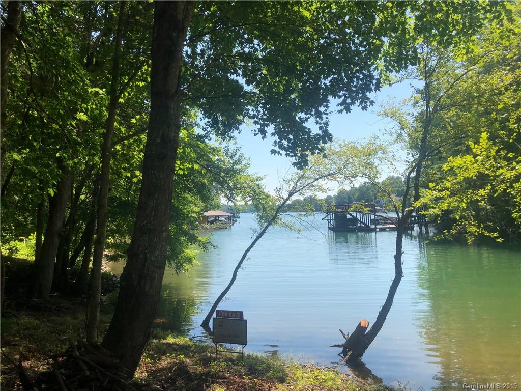 2253 Lake Forest Cove Nebo NC 28761