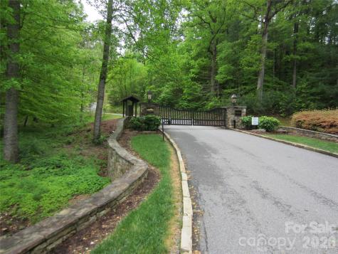 64 Longspur Lane Asheville NC 28804