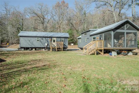9017 East Fork Road Brevard NC 28712
