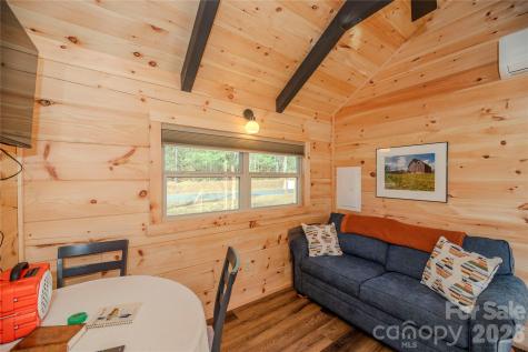 9017 East Fork Road Brevard NC 28712