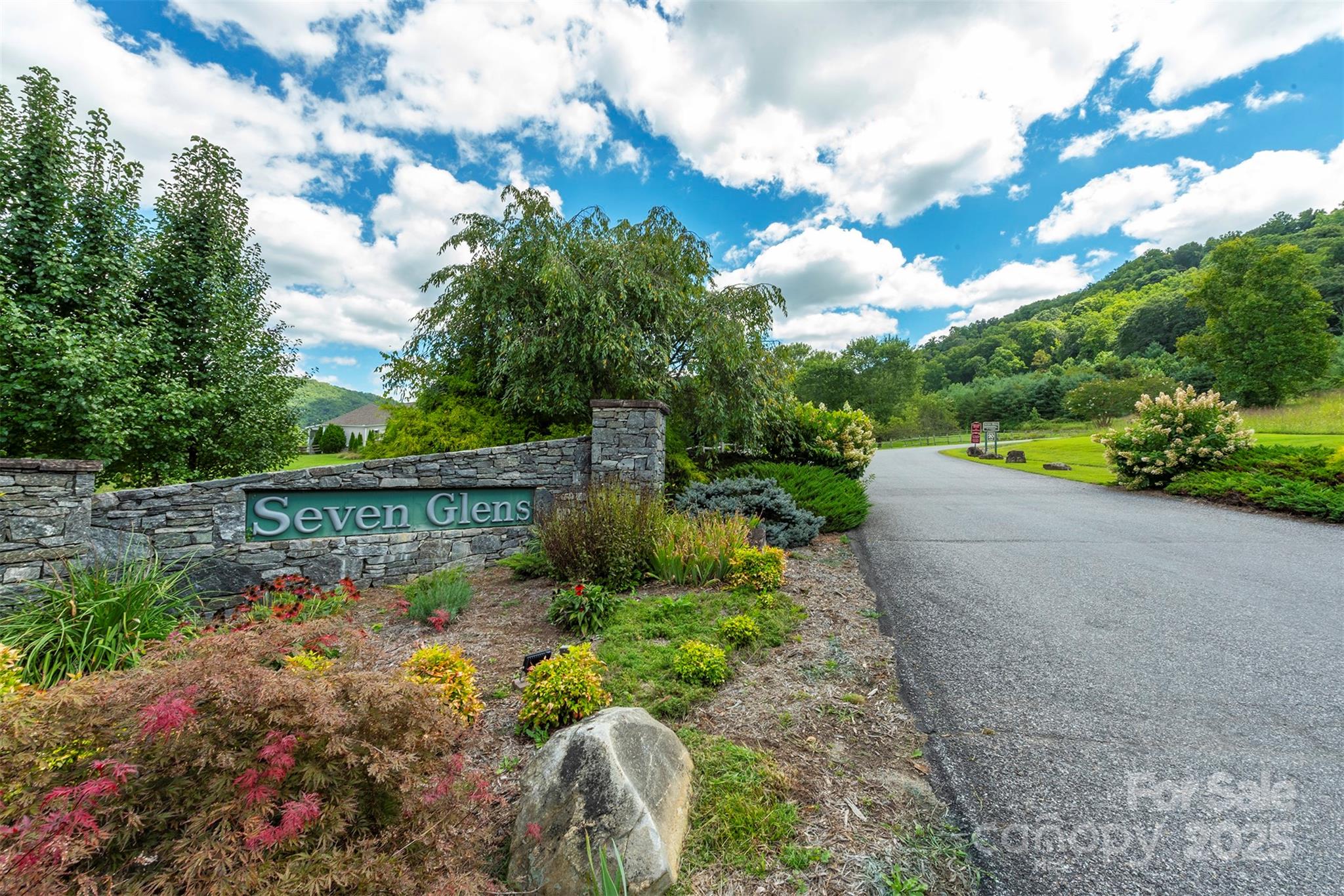 72 Applewood Lane Weaverville NC 28787