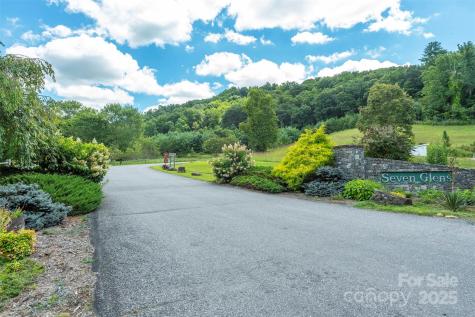 72 Applewood Lane Weaverville NC 28787