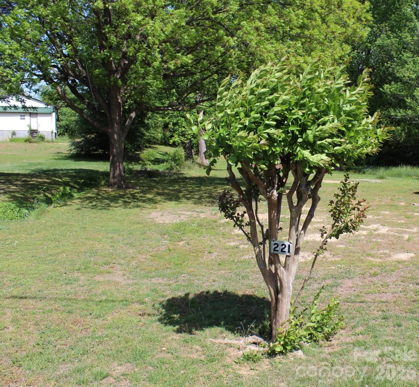 221 37th Street SW Hickory NC 28602