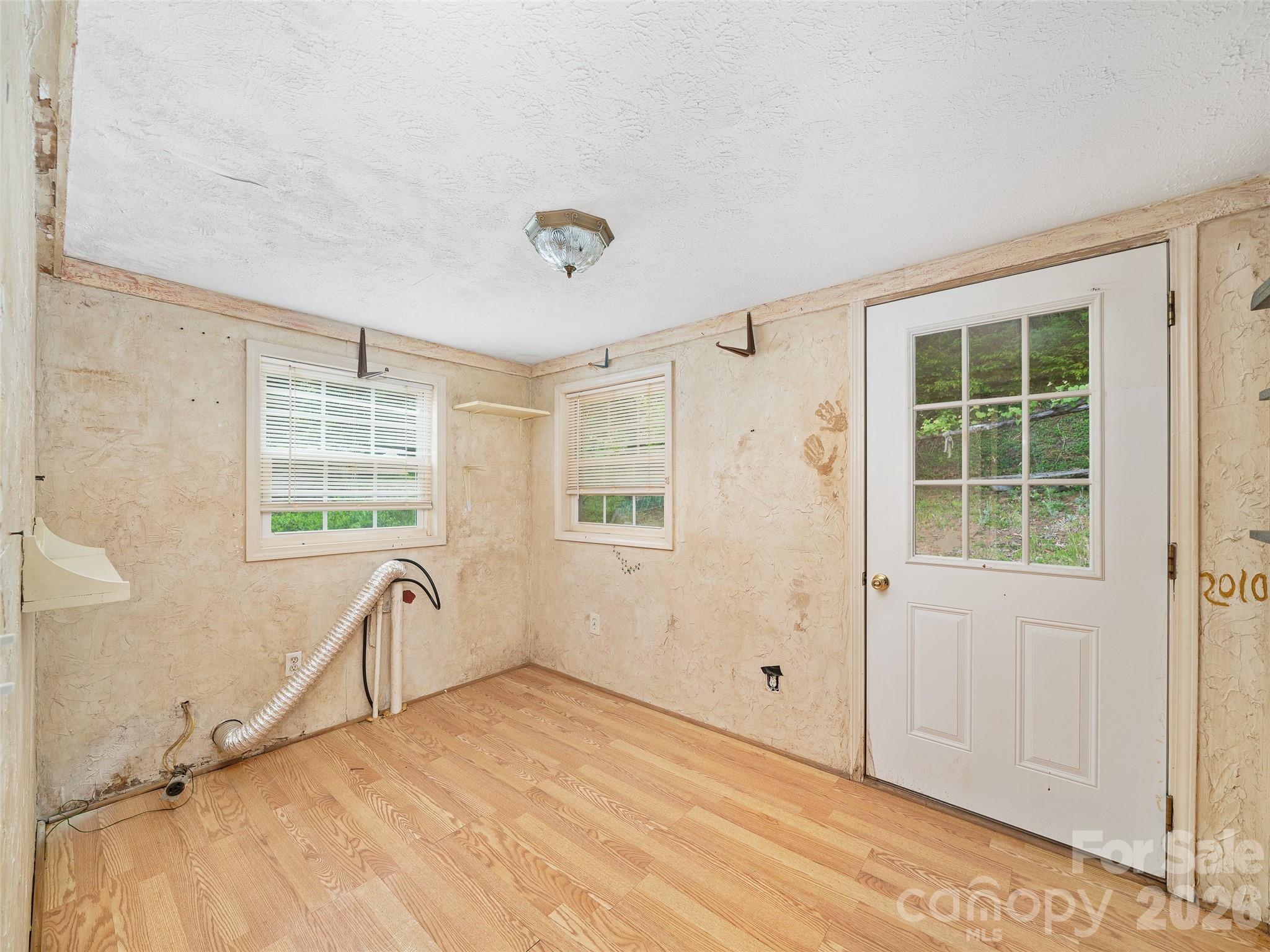 74 Socrates Lane Burnsville NC 28714