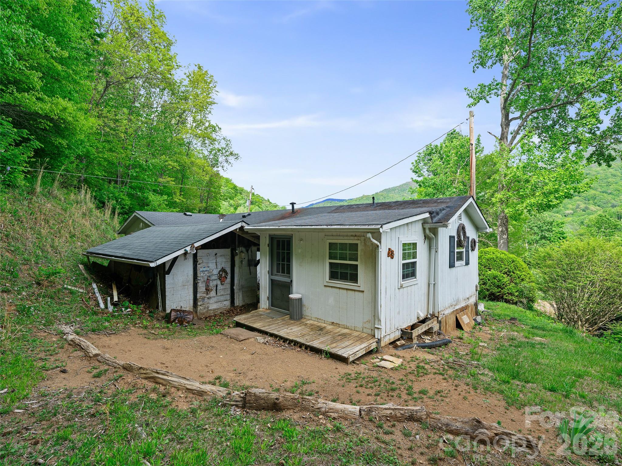 74 Socrates Lane Burnsville NC 28714