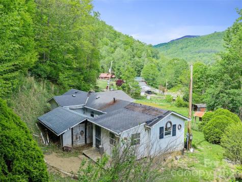 74 Socrates Lane Burnsville NC 28714