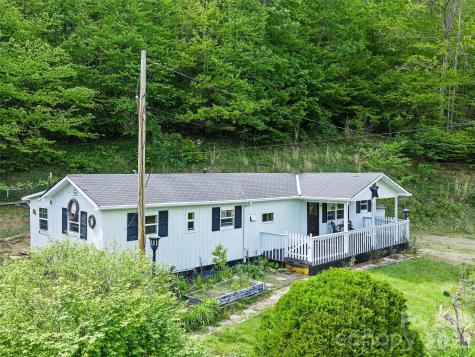 74 Socrates Lane Burnsville NC 28714