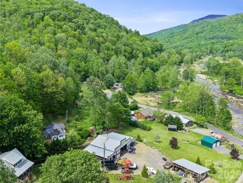 74 Socrates Lane Burnsville NC 28714