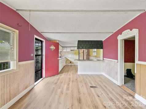 74 Socrates Lane Burnsville NC 28714