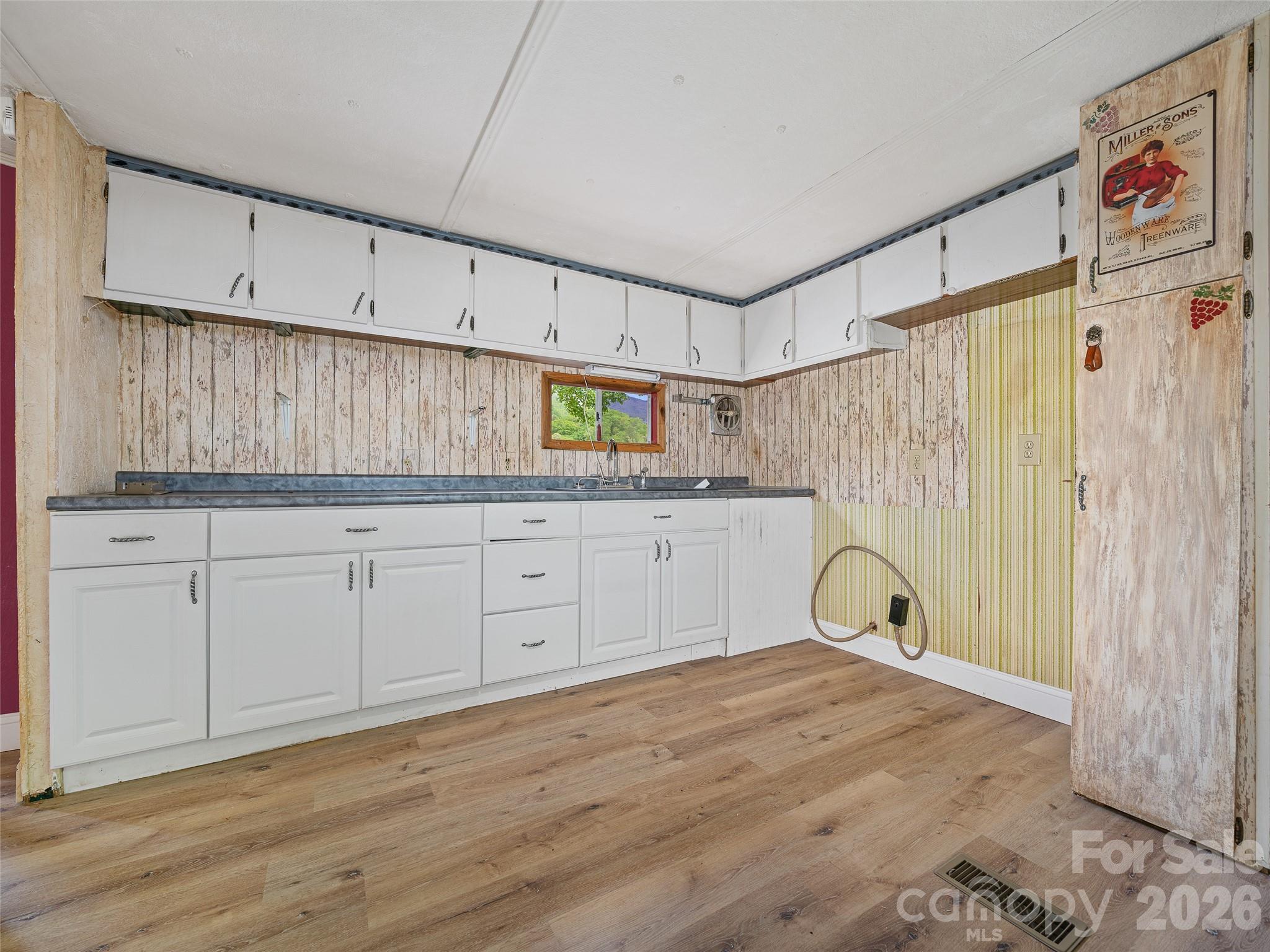 74 Socrates Lane Burnsville NC 28714