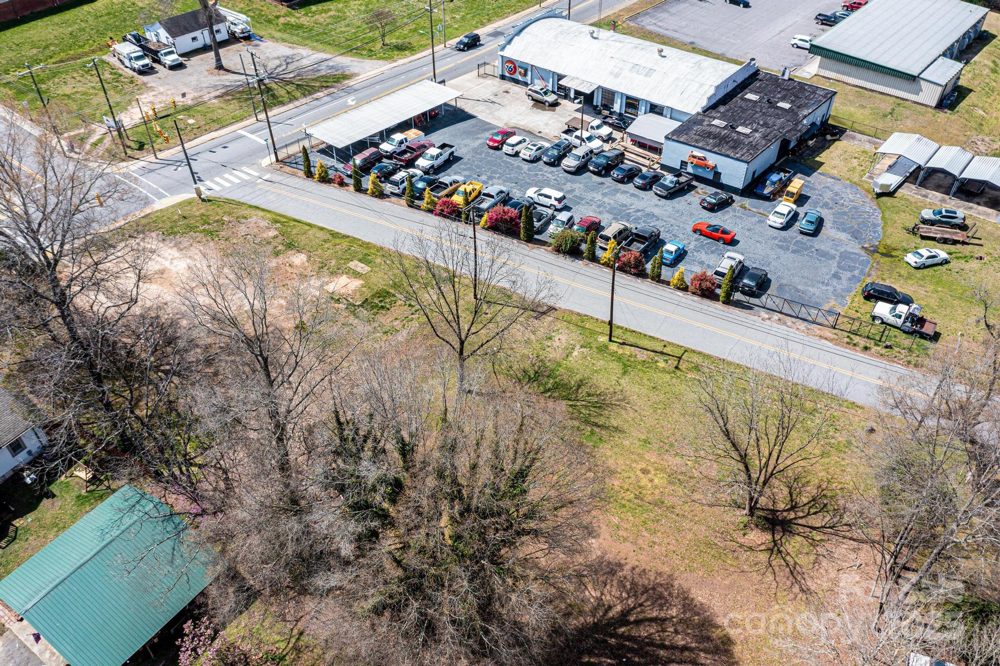 24 7th Street NW Taylorsville NC 28681