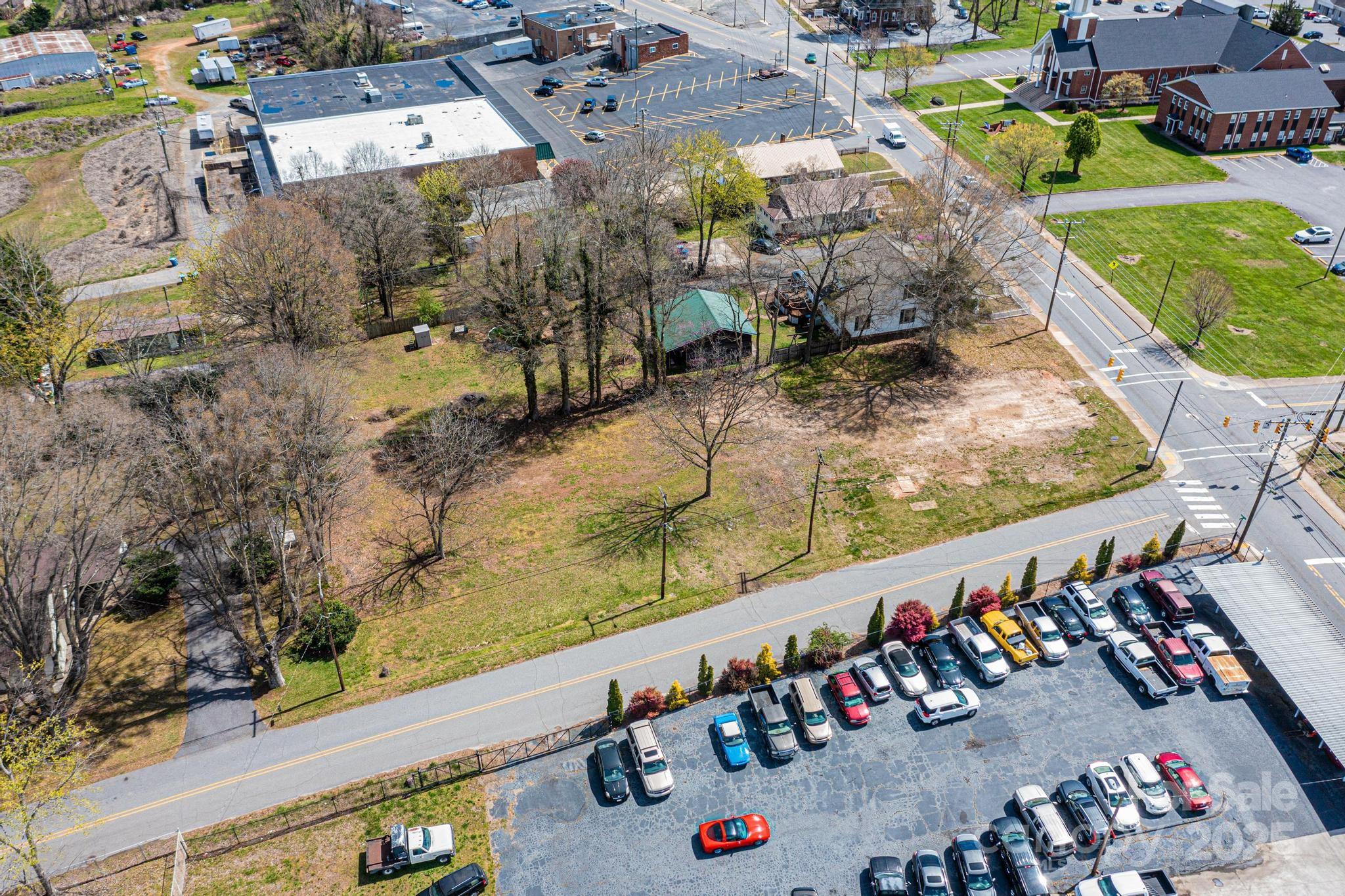 24 7th Street NW Taylorsville NC 28681