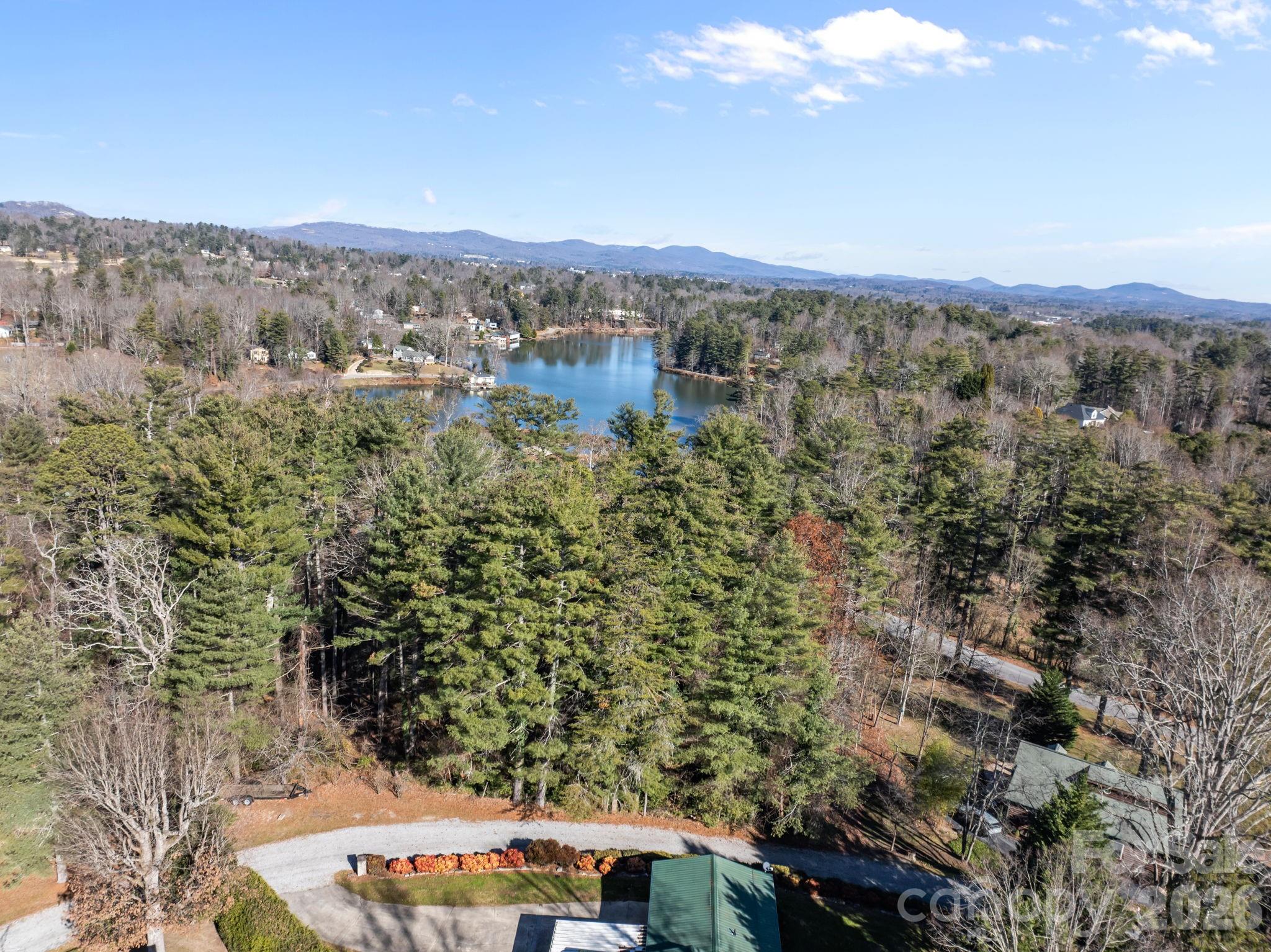 000 Oscelake Way Hendersonville NC 28739
