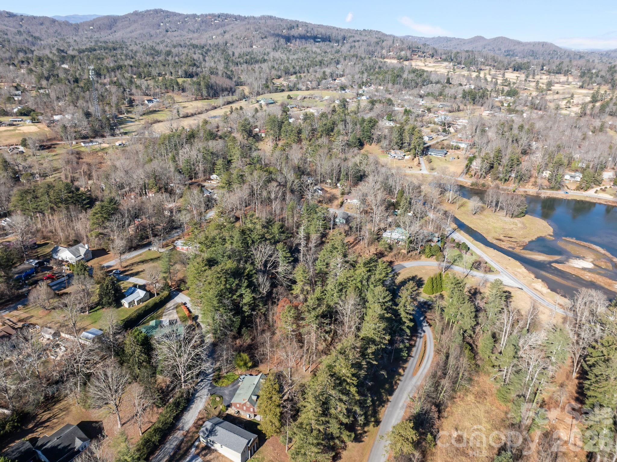 000 Oscelake Way Hendersonville NC 28739