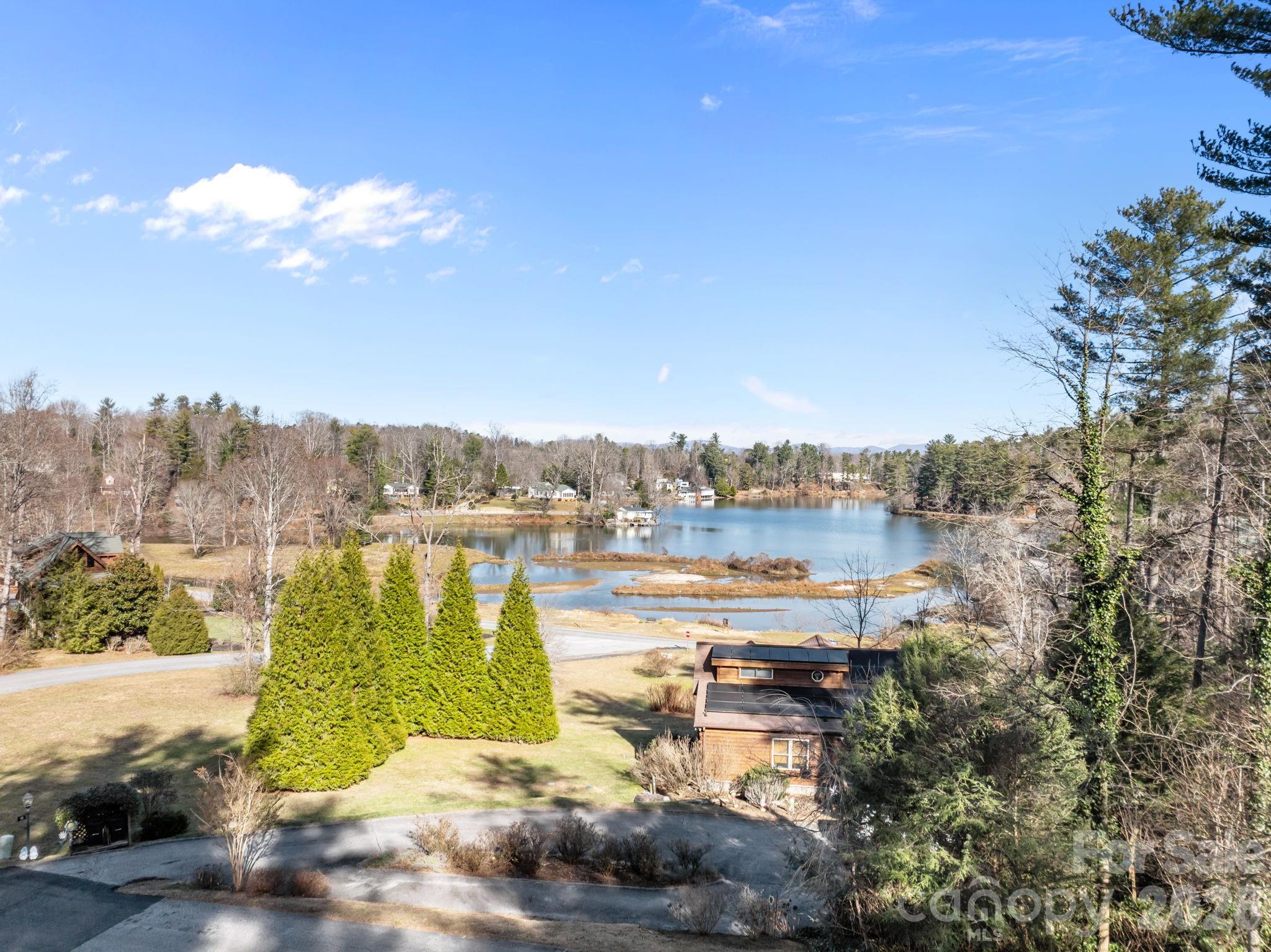 000 Oscelake Way Hendersonville NC 28739