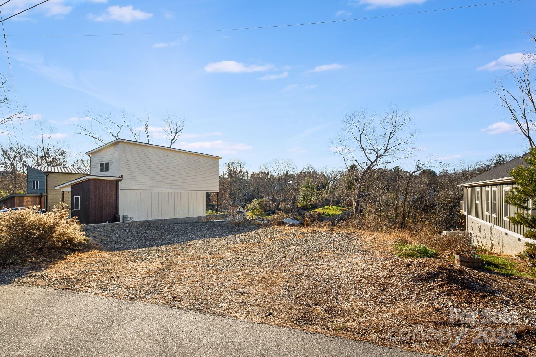 101 Arline Henry Way Asheville NC 28806