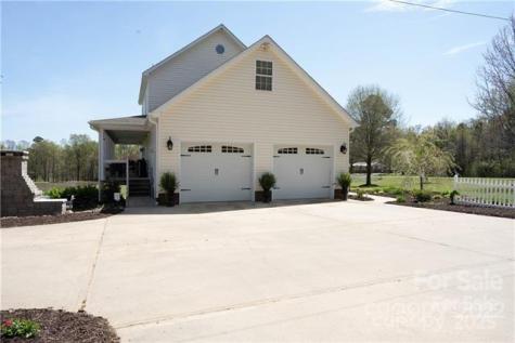 7160 Old Us Highway 421 Staley NC 27355