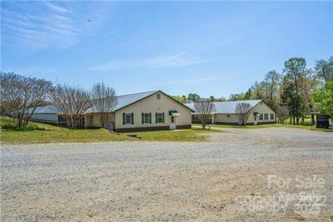 7160 Old Us Highway 421 Staley NC 27355