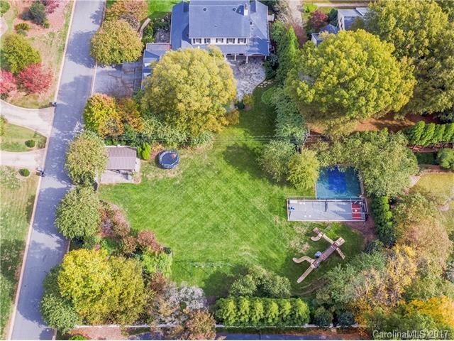 2415 Beretania Circle Charlotte NC 28211