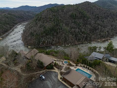 51 Wild Turkey Loop Marshall NC 28753