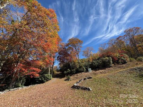 1260 Mountain Laurel Parkway Newland NC 28657