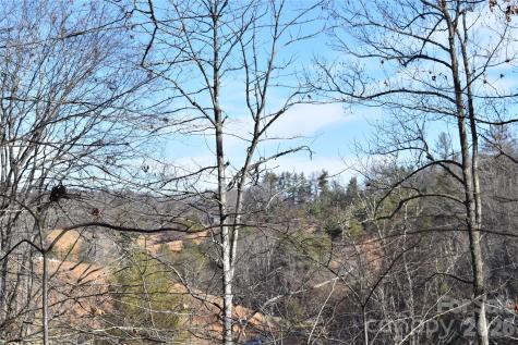 448 Sweetwater Road Green Mountain NC 28740