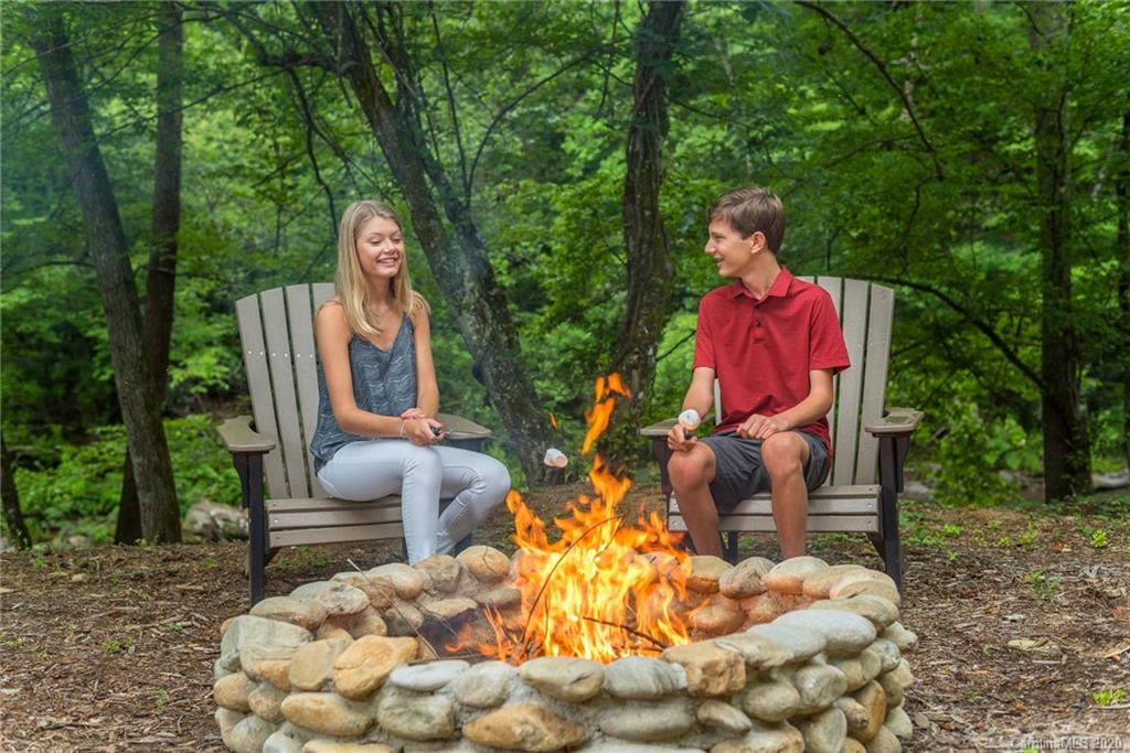 141 Riverbend Forest Drive Asheville NC 28805