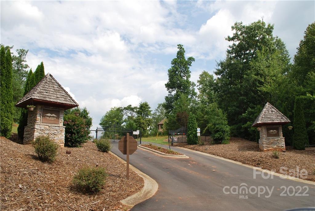 675 Harborside Drive Nebo NC 28761