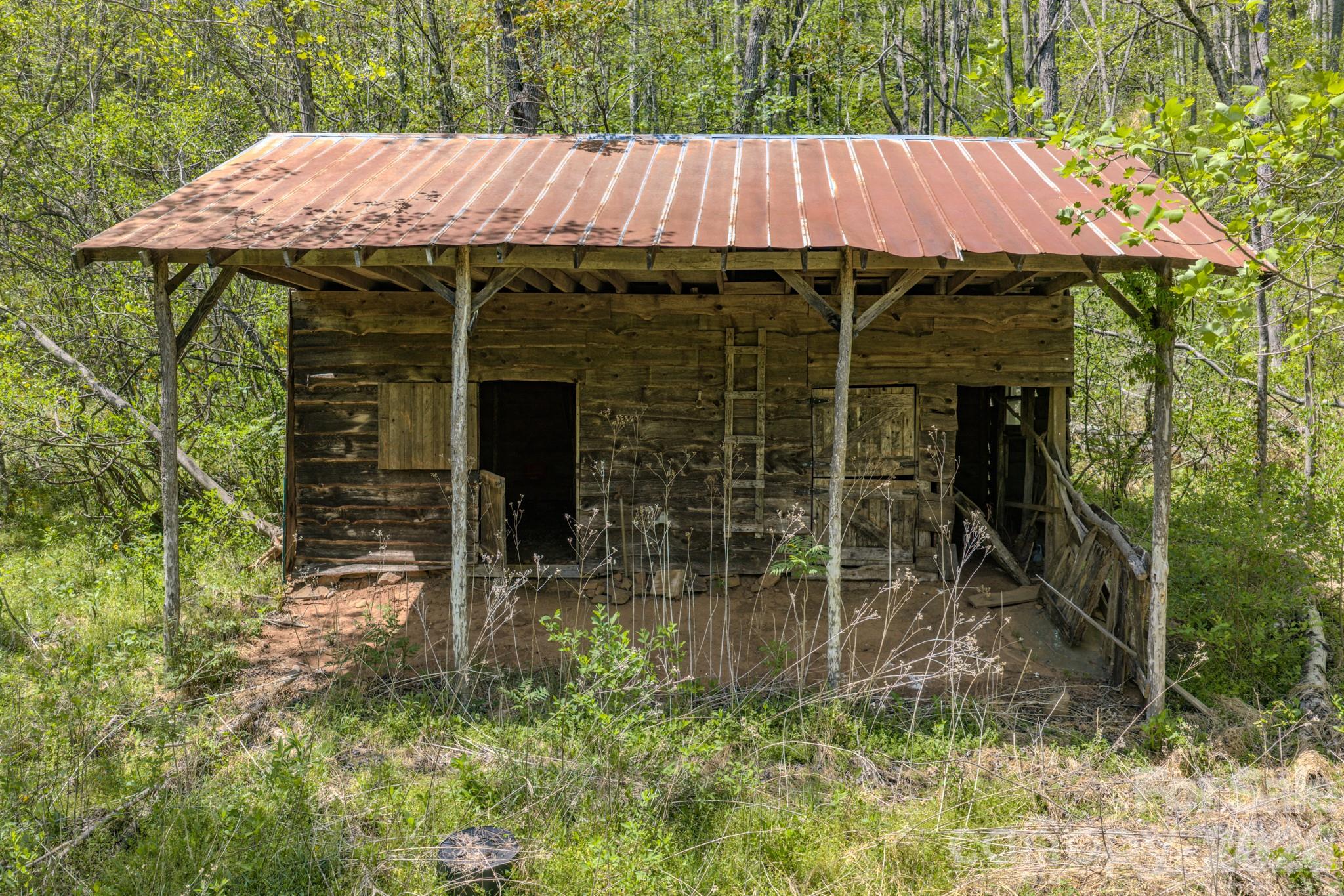 143 Gouge Cemetery Road Bakersville NC 28705