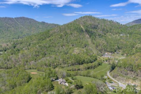 143 Gouge Cemetery Road Bakersville NC 28705