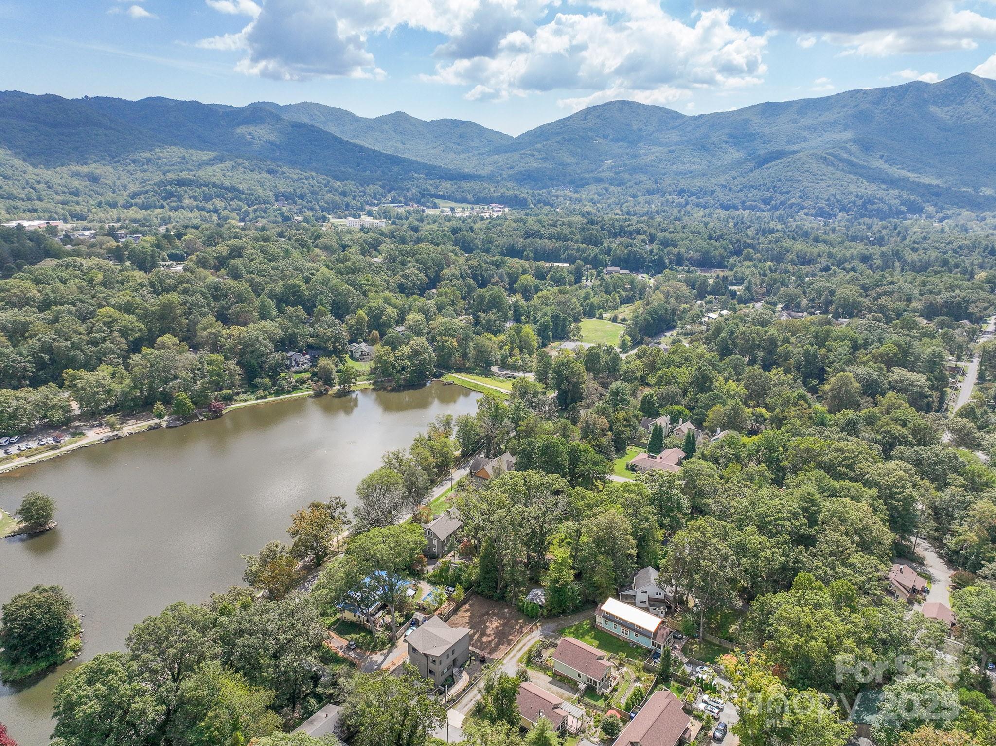 312 Lake Oak Drive Black Mountain NC 28711