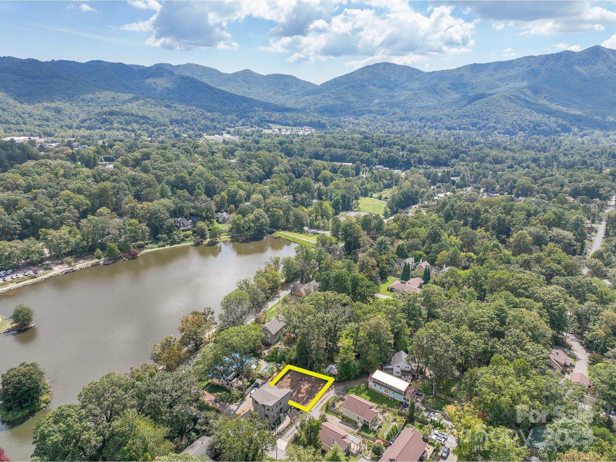 312 Lake Oak Drive Black Mountain NC 28711