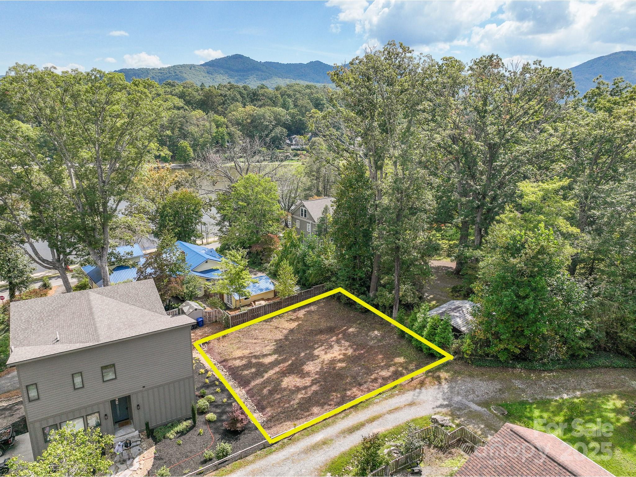 312 Lake Oak Drive Black Mountain NC 28711