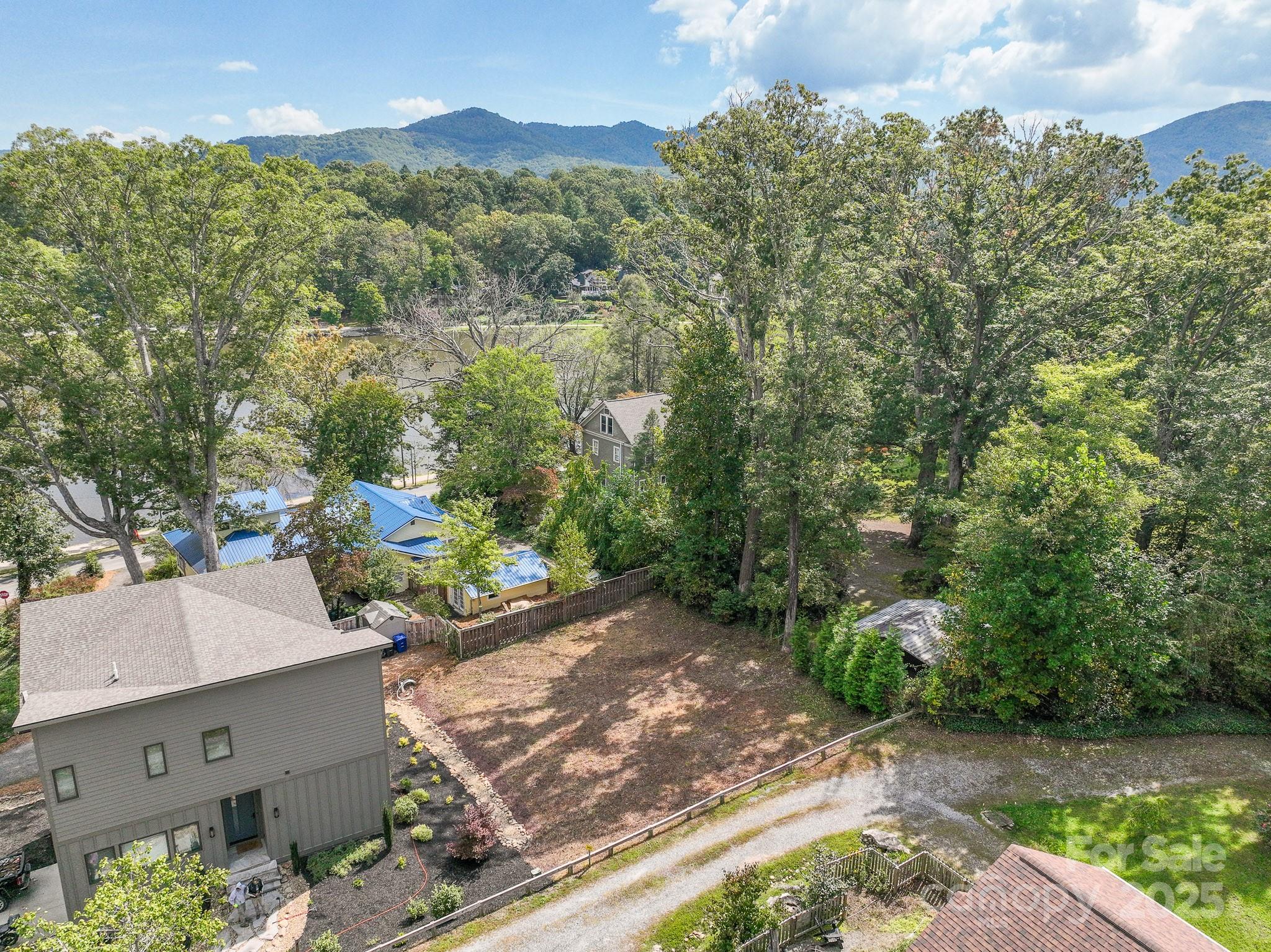 312 Lake Oak Drive Black Mountain NC 28711