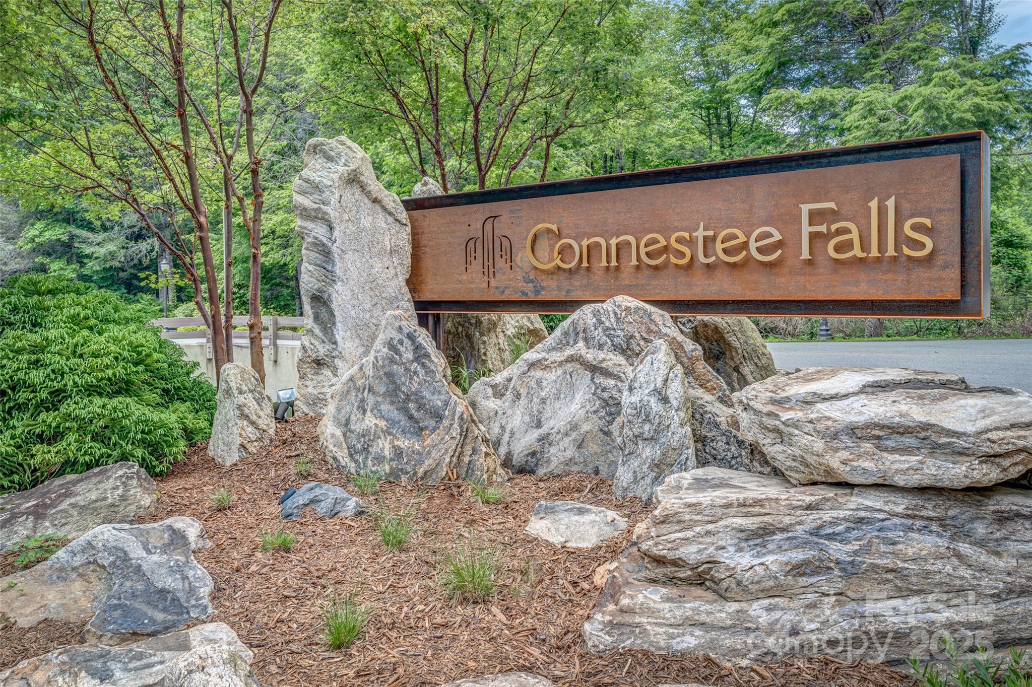 406 Tlvdatsi Drive Brevard NC 28712