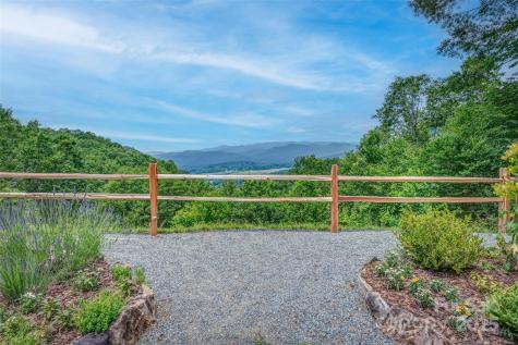 406 Tlvdatsi Drive Brevard NC 28712
