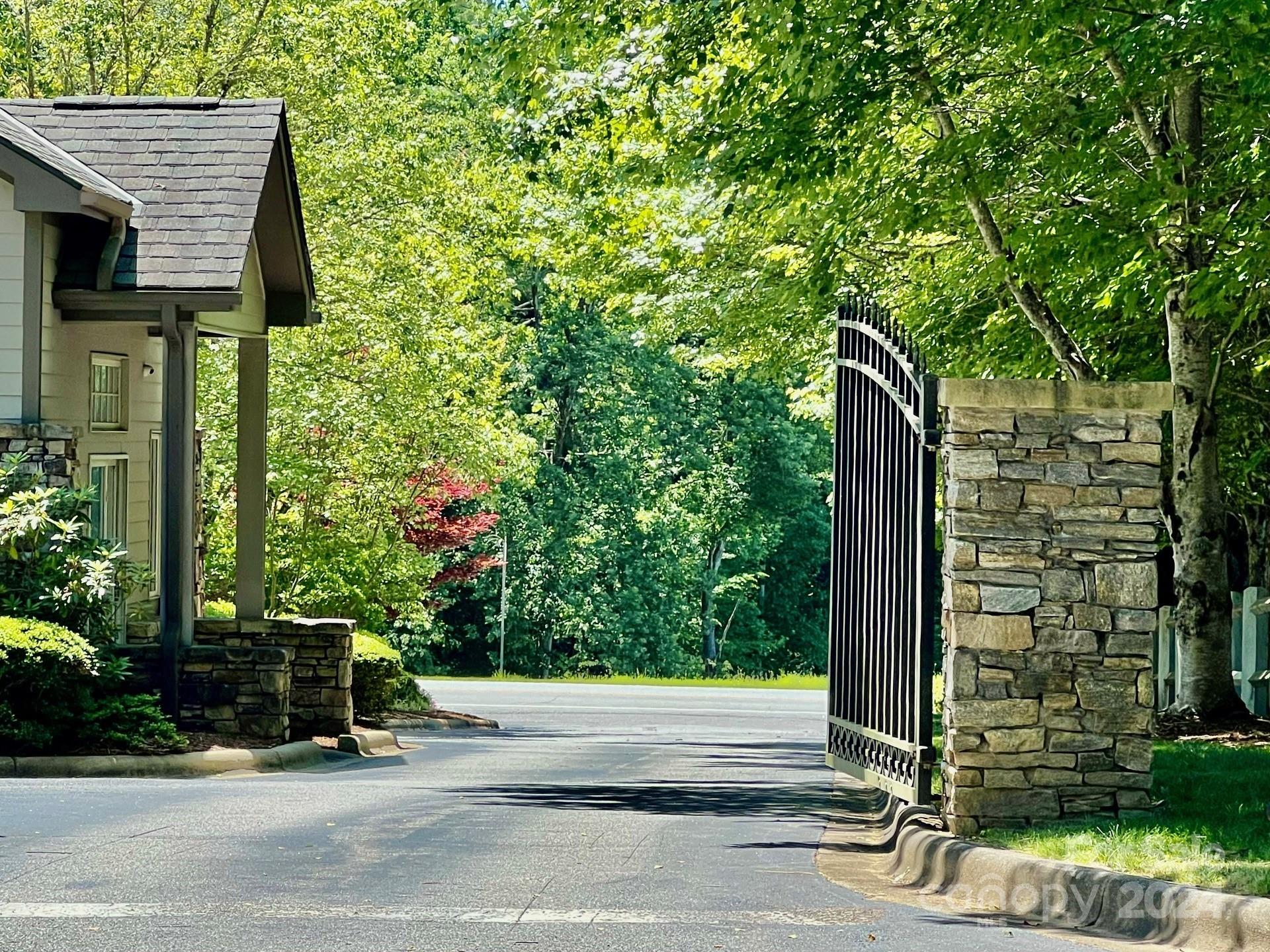 271 Mountain Morning Lane Hendersonville NC 28739