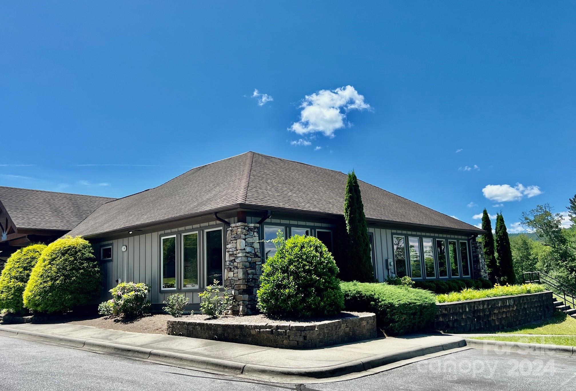 271 Mountain Morning Lane Hendersonville NC 28739